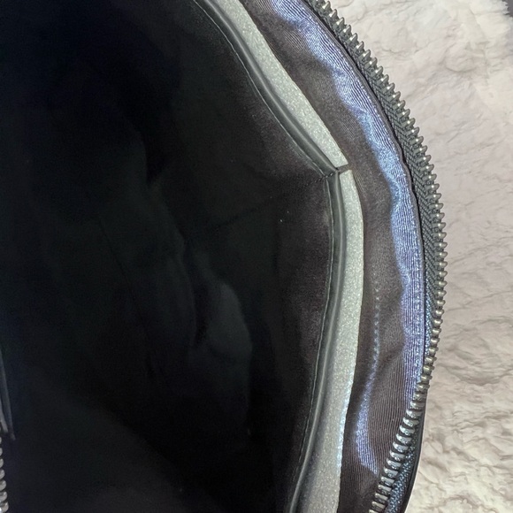 Coach Elegant Black Leather Bag